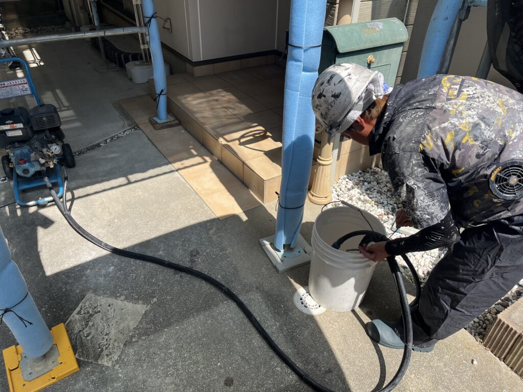 貝塚市屋根塗装前洗浄
